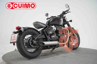 TRIUMPH BONNEVILLE BOBBER