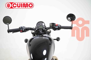 TRIUMPH BONNEVILLE BOBBER