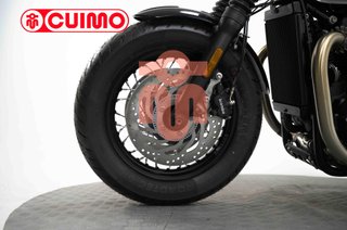 TRIUMPH BONNEVILLE BOBBER