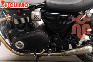 TRIUMPH STREET TWIN