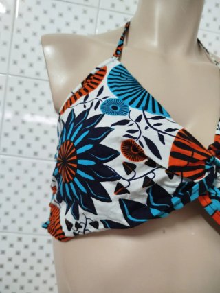 Top corto estampado talla S local