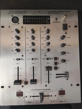 Mesa de mezclas DJ Denon DN-1000