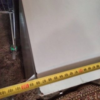 Mueble blanco metálico de 2 estantes
