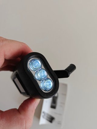 Torcia a led Portatile con ricarica a luce solare