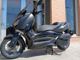 Yamaha X-Max 300 Tech Max