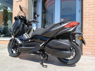 Yamaha X-Max 300 Tech Max