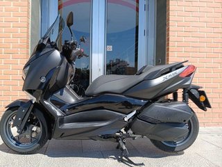 Yamaha X-Max 300 Tech Max