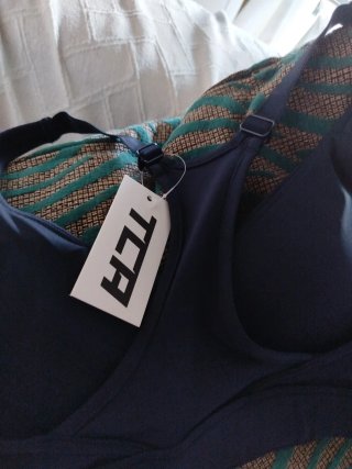 Top deportivo azul talla S