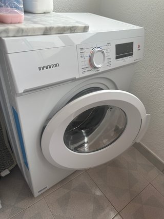 Lavadora INFINITON Blanca