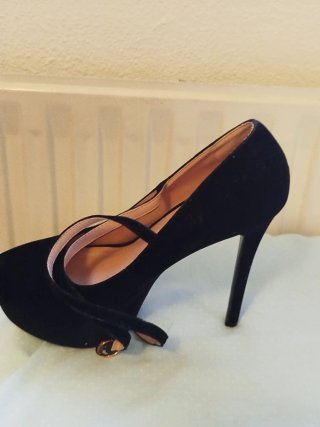 Zapatos de tacón negros talla 39