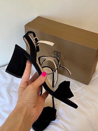 Sandalias tacón Gloria Ortiz