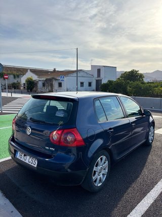 Volkswagen Golf 2004