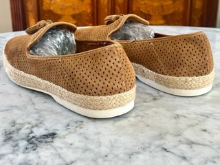 Mocasines ALDO camel borlas T.45