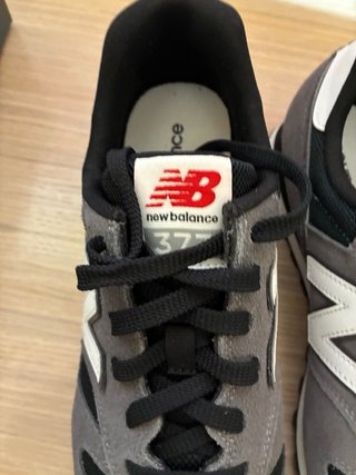 New Balance 373 Talla 42 Gris/Negro Nuevas