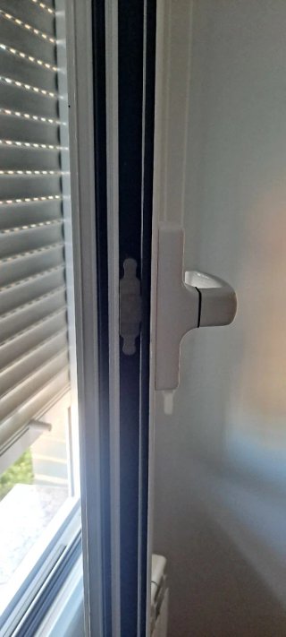 Ventana aluminio blanca