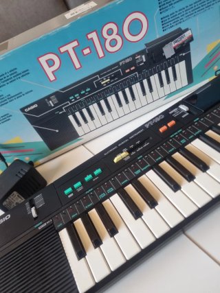 Teclado Casio PT-180