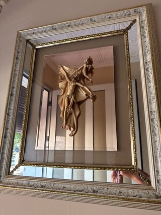Cuadro antiguo religioso con figura