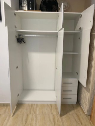 Armario blanco 3 puertas y 3 cajones con altillo