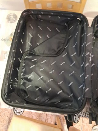 Maleta Beige Rígida con Ruedas