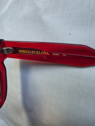 Gafas de sol rojas