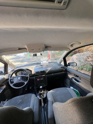 SEAT Alhambra 2004