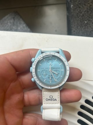 Omega mission to urano Speedmaster Azul y Blanco