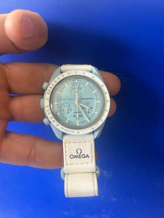 Omega mission to urano Speedmaster Azul y Blanco