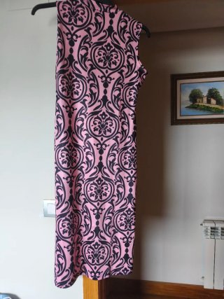 Vestido rosa y negro estampado T. L