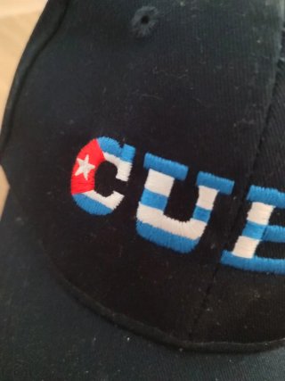 Gorra de Cuba bordada