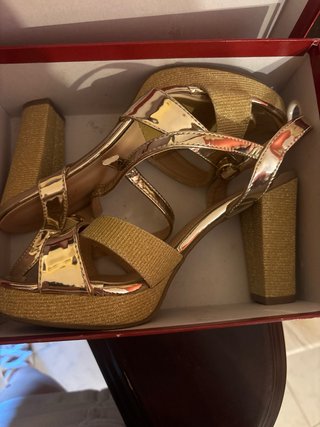 Sandali GOGO SHOES oro