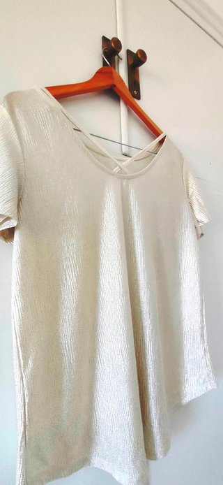 Camiseta Promod brillo plateada y blanca