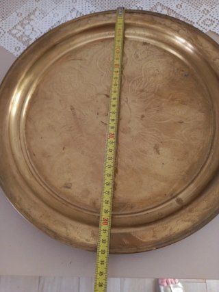 Vassoio in ottone decorato