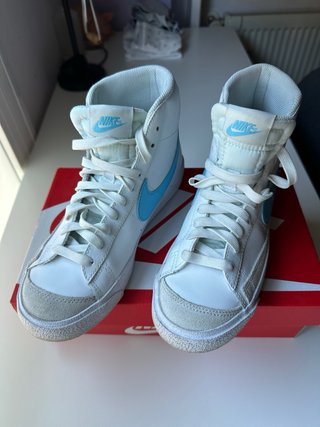 Nike Blazer Mid '77 Blancas y Azules