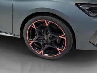 LEON VZ EXTREME 1.5 PHEV 272 DSG TECHO PANO 2026