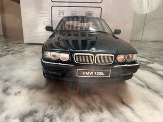 BMW 750iL E38 Otto 1:18 Azul Oscuro