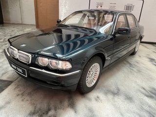 BMW 750iL E38 Otto 1:18 Azul Oscuro