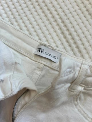 Shorts vaqueros Zara blancos y azules