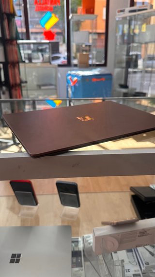 Microsoft Surface Laptop 1769 Táctil i5 8GB 256GB