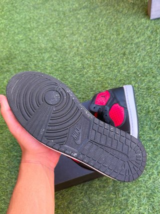 Zapatillas Jordan Access Negras y Rojas