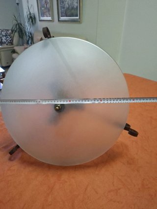 Lámpara de hierro y cristal