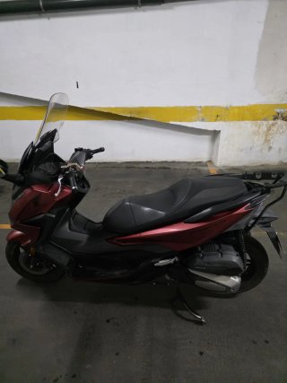 Honda Forza 125 - Maxi Scooter