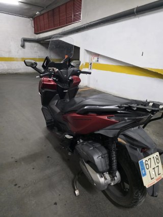 Honda Forza 125 - Maxi Scooter