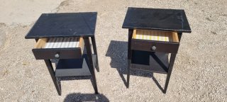 Mesitas altas 1, 30 euros las 2, 50 euros