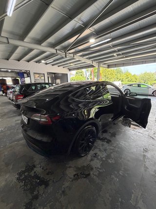 Tesla Model Y 2025 Gran Autonomia