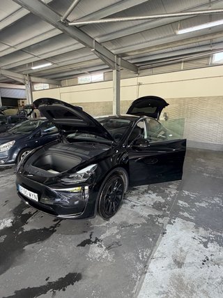 Tesla Model Y 2025 Gran Autonomia