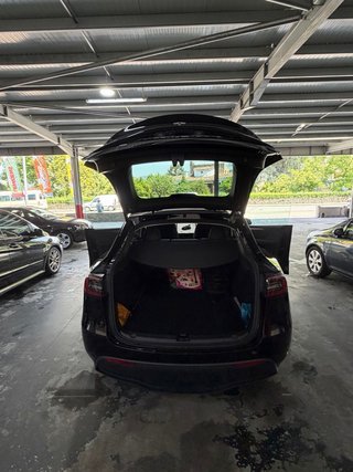 Tesla Model Y 2025 Gran Autonomia