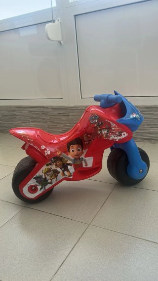 Moto correpasillos Patrulla Canina