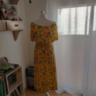 Vestido midi floral UCB amarillo