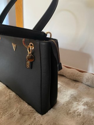 Bolso Guess Negro Hombro