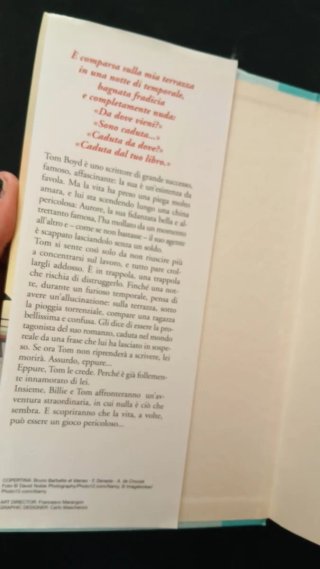 La ragazza di carta